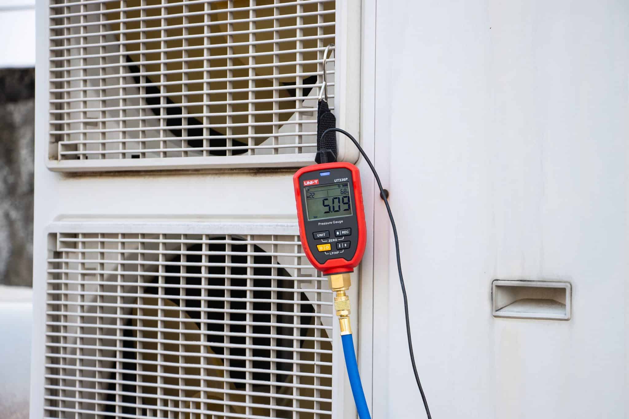 Uni-T UT336P KIT Wireless Pressure Gauge with Temperature Clamp - Image 7