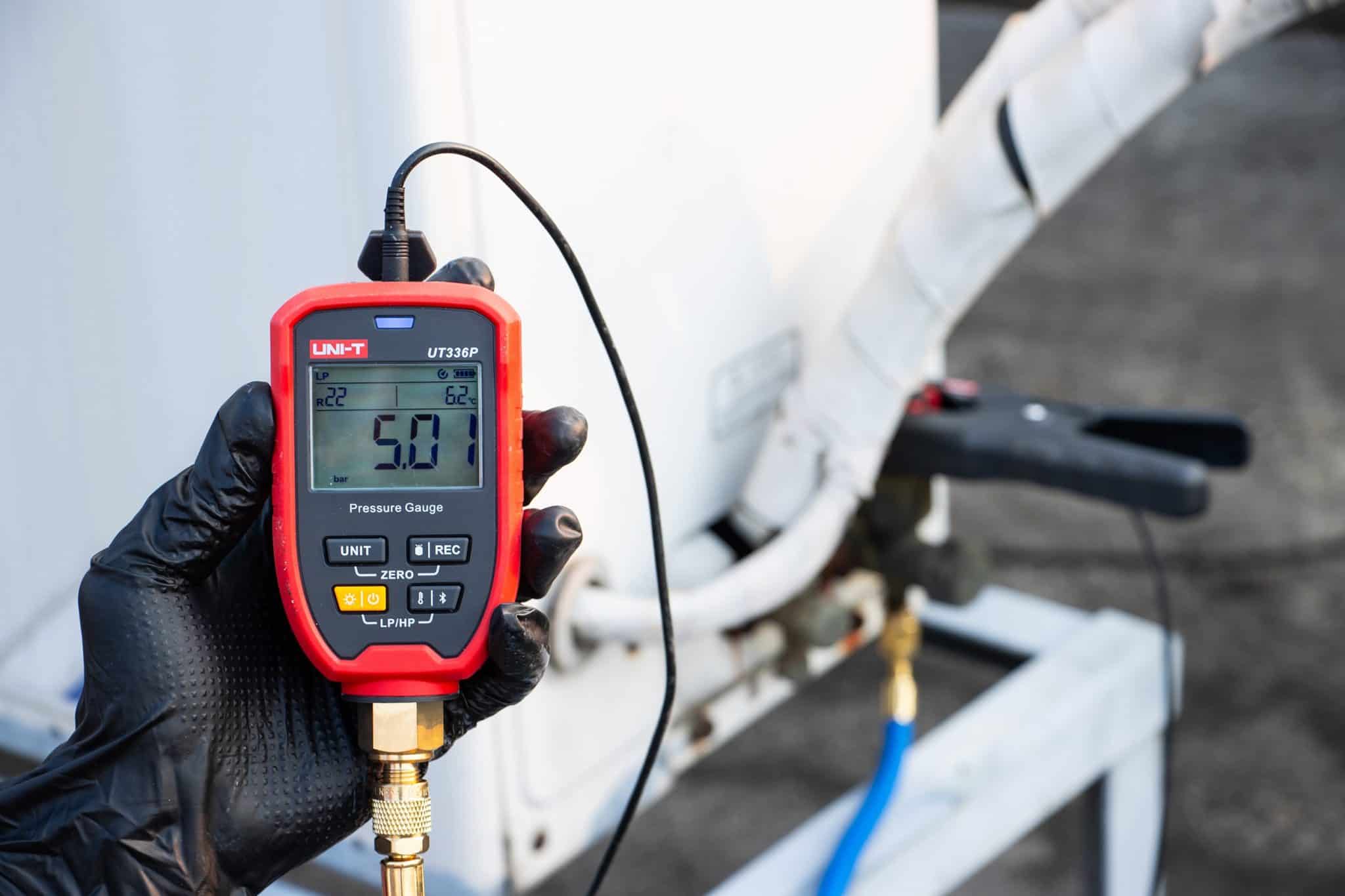 Uni-T UT336P KIT Wireless Pressure Gauge with Temperature Clamp - Image 8